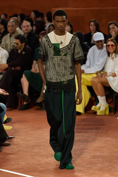 Look 43